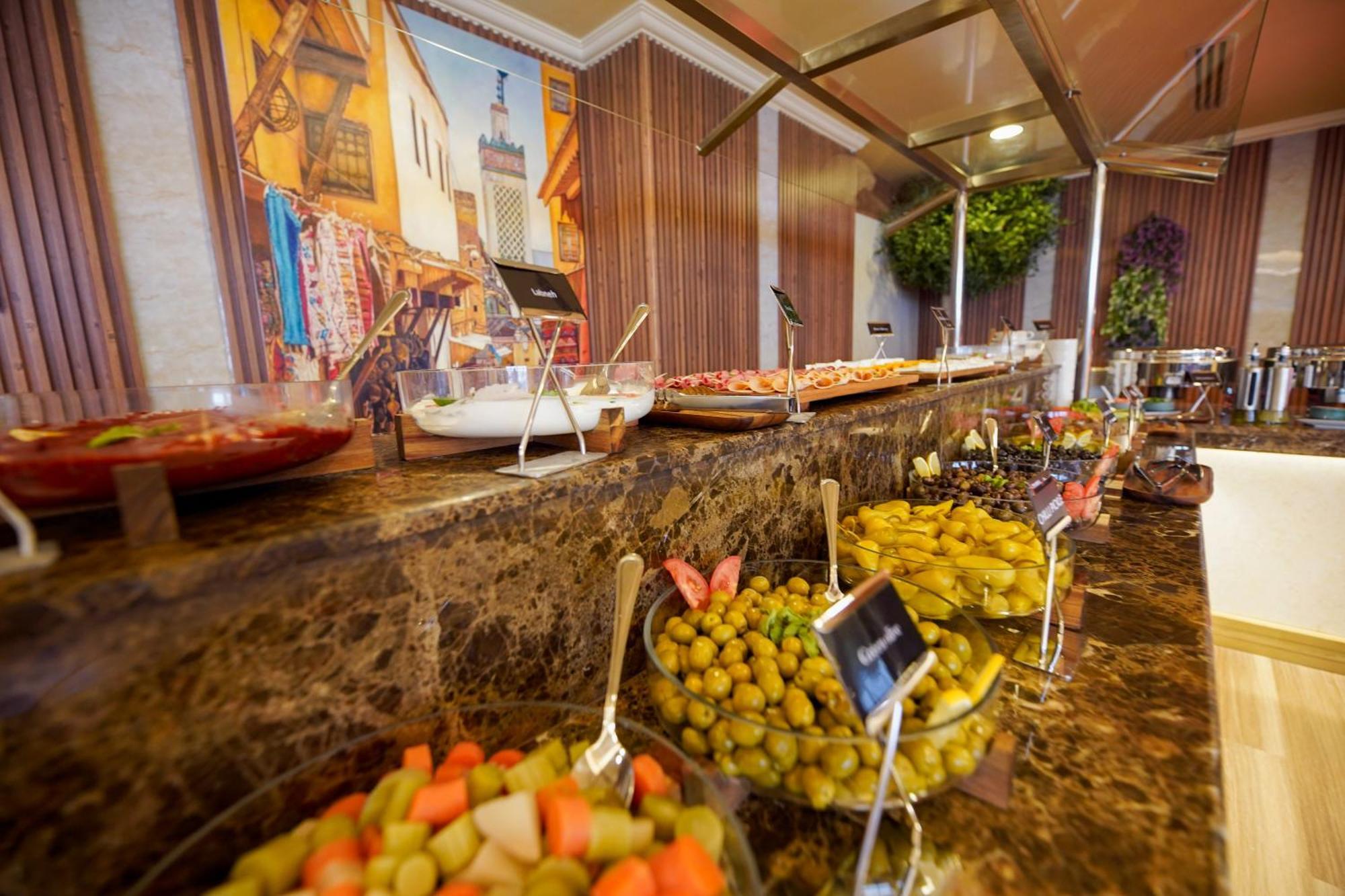 Grand Villaggio Hotel Abu Dhabi Ngoại thất bức ảnh
