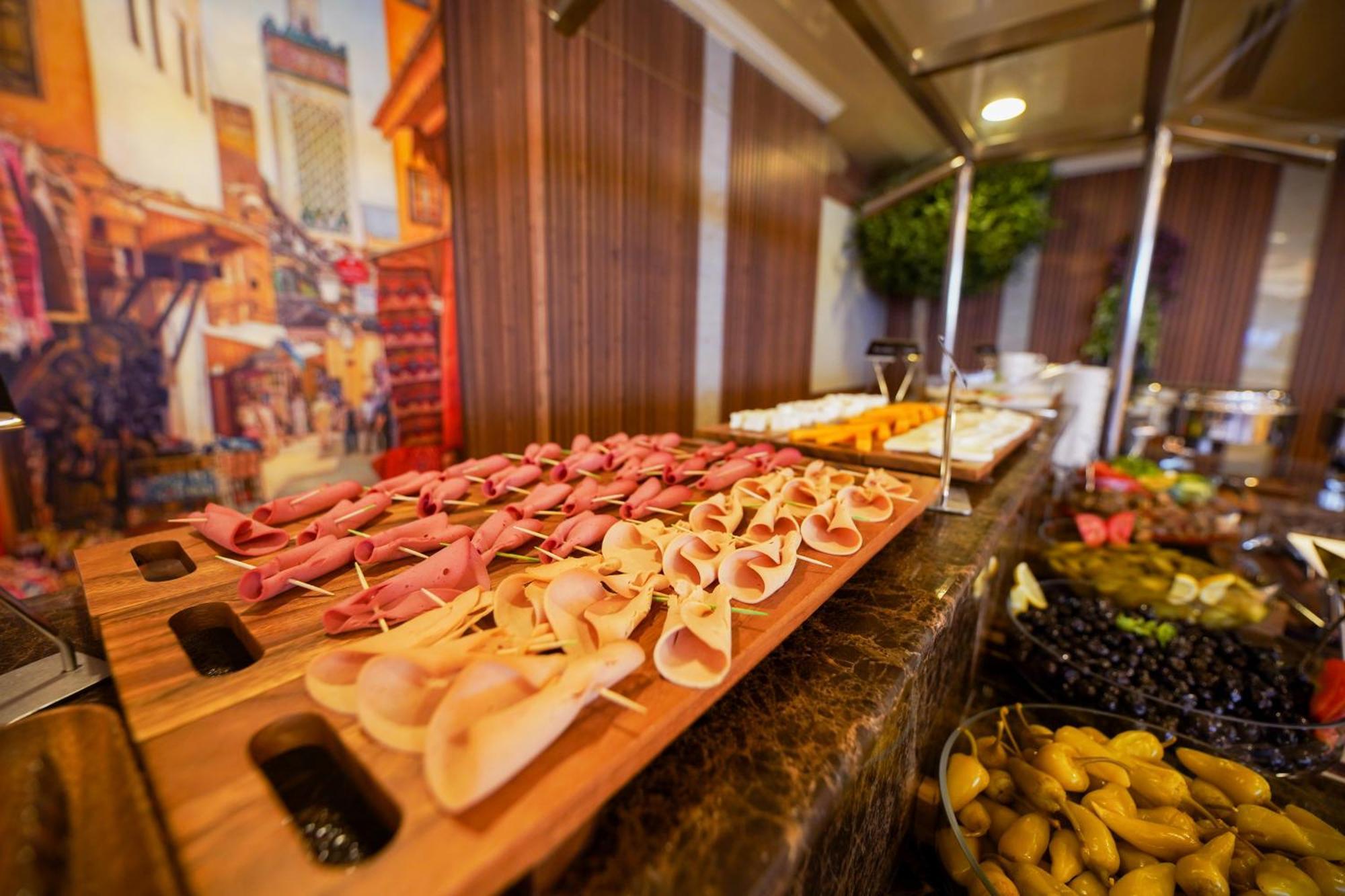 Grand Villaggio Hotel Abu Dhabi Ngoại thất bức ảnh